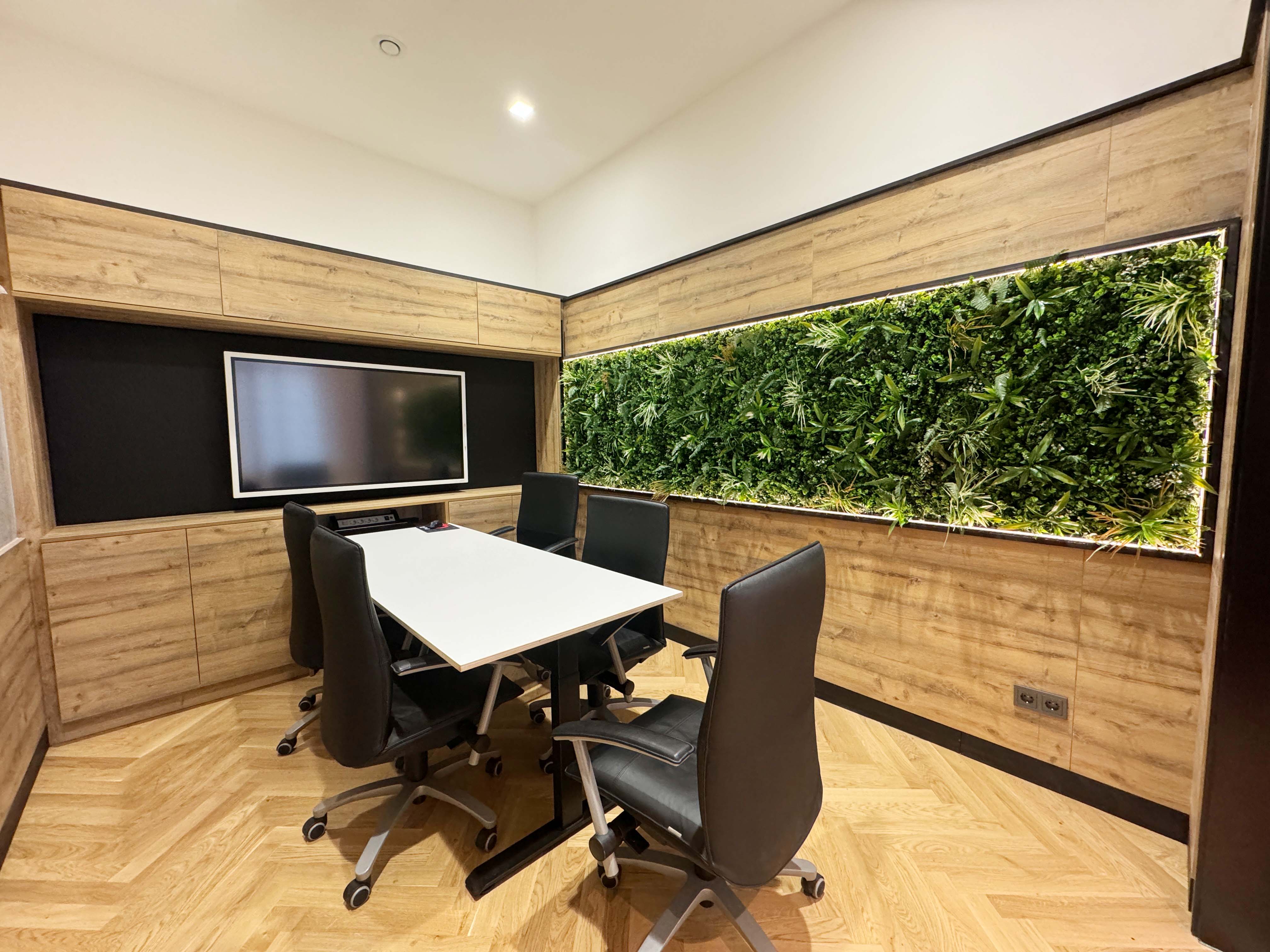 Wir sind umgezogen – und haben jetzt endlich einen Konferenzraum!